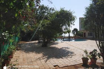 Svinns Dwarkadhish Resort