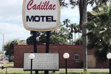 Cadillac Motel