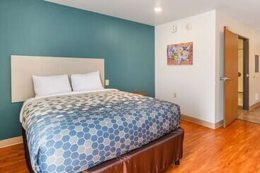 בית מלון כפרי Econo Lodge Hammond