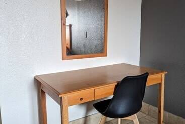 فندق على الطريق Austin Motor Inn