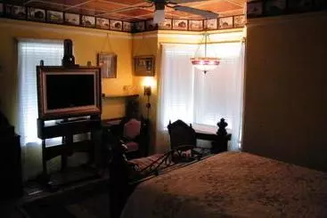 ベッドアンドブレックファースト Book Nook Inn