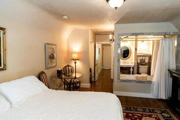 تختخواب و صبحانه The Fillmore Inn