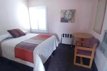 Blue Pine Motel