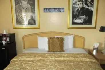 El Trovatore Motel