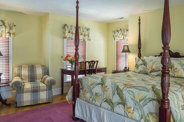 George Brooks House B&b