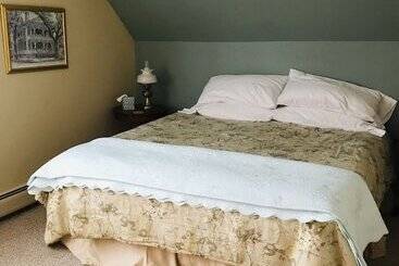 Maplecroft Bed & Breakfast