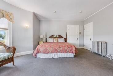 汽车旅馆 Castle Manor Inn