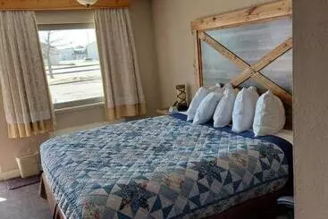 モーテル The Lodge At Russell   Russell Inn