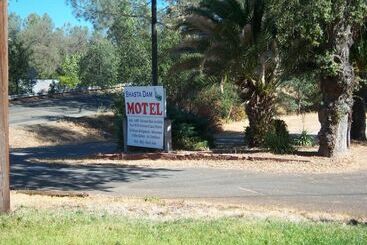 Shasta Dam Motel