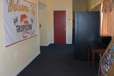 Tropicana Motel