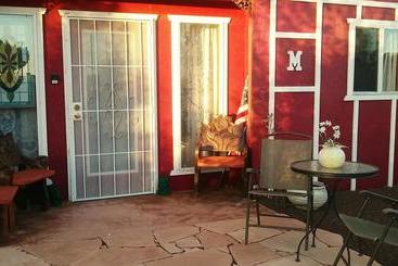 Dumplin Patch Bed & Breakfast