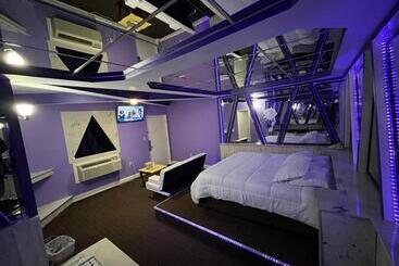 Gallery Holiday Motel