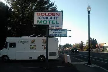 Golden Knight Motel