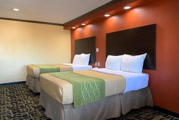 モーテル Journey Inn Marion