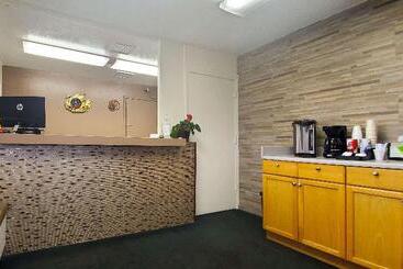 מוטל Magnuson Hotel Sierra Vista