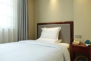 Otel Greentree Inn Nanjing Yuhuatai Scenic Spot China Gate Subway Station Express