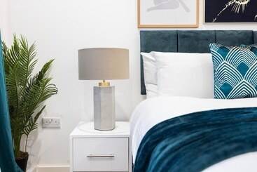 Stylish Block Of Apartments By Av Stays Croydon