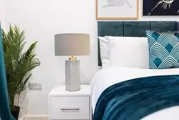 Stylish Block Of Apartments By Av Stays Croydon