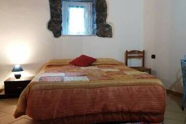 Kır Oteli La Debbia Ranch