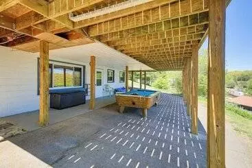 Mökkimajoitus Kingsport Boone Lake Hideaway W/ Deck & Views!