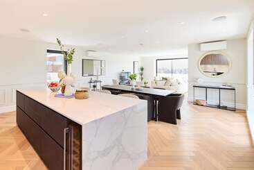 קוטג'' The Temple Fortune Crib   Lovely 3bdr House With Balcony