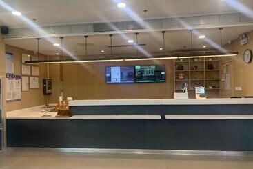 בית מלון כפרי Hanting  Qingdao Hai Er Road