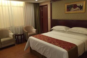 Vienna Hotel Shunde Longjia Exhibition Center