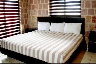 Отель Sauces Morelia   Centro Historico