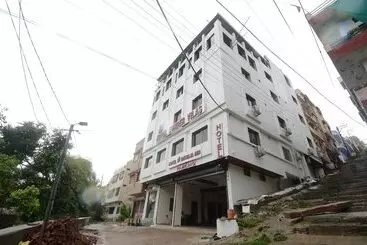 Hotel Sundar Vilas   100 Meters From Shrinathji Temple