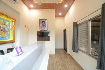 Hotel Sundar Vilas   100 Meters From Shrinathji Temple