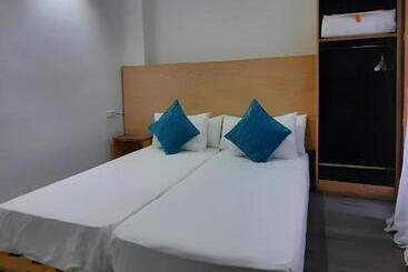 Отель Andalucia