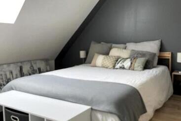 Bed and Breakfast Sword B And B