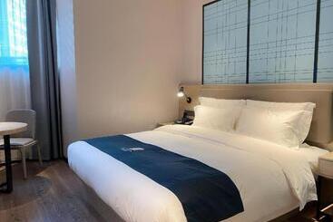 Echarm Hotel Shenzhen Honglang North Metro Station Shanghe Garden