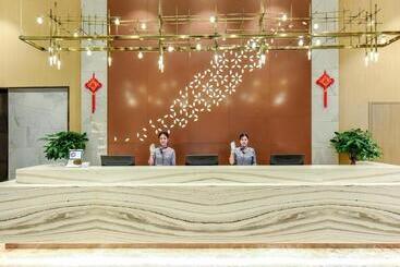 Lavande Hotel Nanchong Xihua Shida
