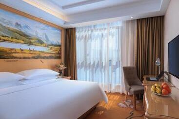 Vienna Hotel Anhui Jixi High Speed Railway Station