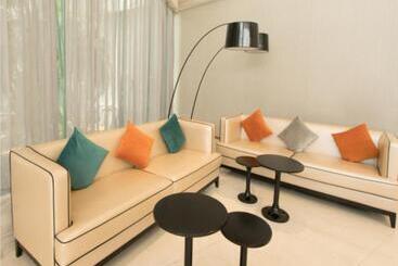 Hotel City Comfort Inn Lingshui Central Avenue Bus Station