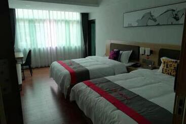 Jun Hotel Guangdong Zhanjiang Xiashan South Railway Station