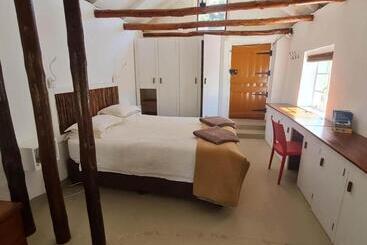 Kleinwatervalplaas Farm Stay Accomodation