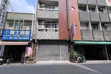 پانسیون 122 Western Building