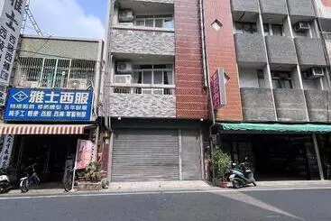 ペンション 122 Western Building