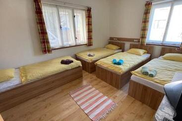 بنسيون Guesthouse Trnčín