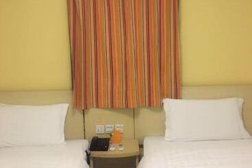 בית מלון כפרי 7days Inn Changsha Wuyi Avenue Yinbin Road Metro Station