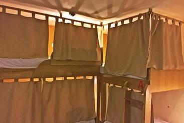 فندق Chongqing Travelling With Hostel