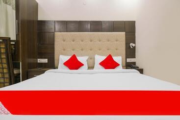 Oyo Hotel Ska Hometel
