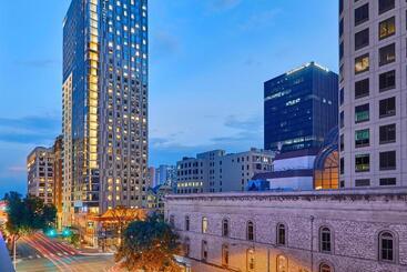 فندق Element Austin Downtown