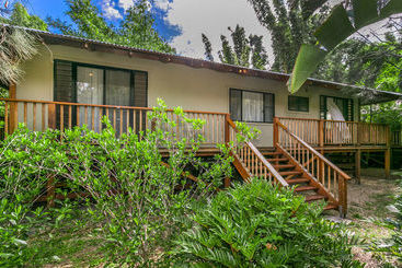 Casa Buckets And Spades