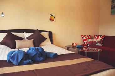 Panzió Tropical Sands Sport Bar & Guest House