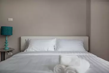 هتل آپارتمان Capetown Sriracha Residence