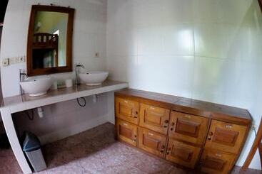 Sea Hua Ha Ha   Hostel