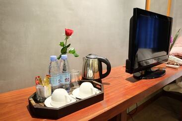 ホテル Saravoan Royal Palace